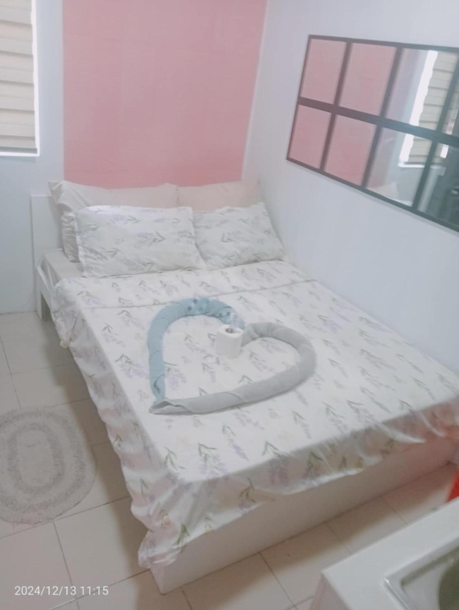 Urban Deca Staycation Mandaluyong Kültér fotó